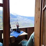 Alberts Huamat By Interhome Urgen