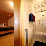 Alberts Huamat By Interhome *