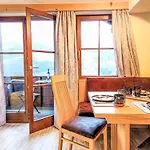 Appartamento Alberts Huamat By Interhome