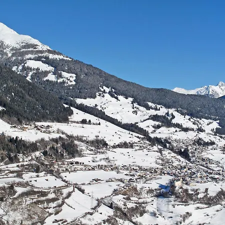 Alberts Huamat By Interhome