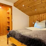 Alberts Huamat By Interhome